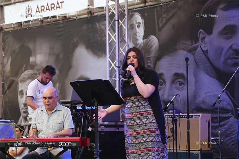 An open-air concert dedicated to Charles Aznavour's 92nd birthday