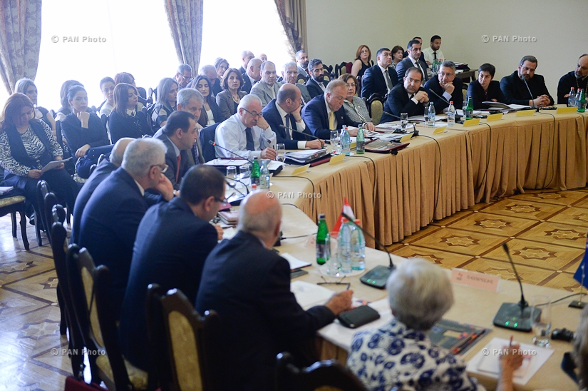  Состоялось 25-ое совместное заседание совета попечителей и местных органов Всеармянского фонда 