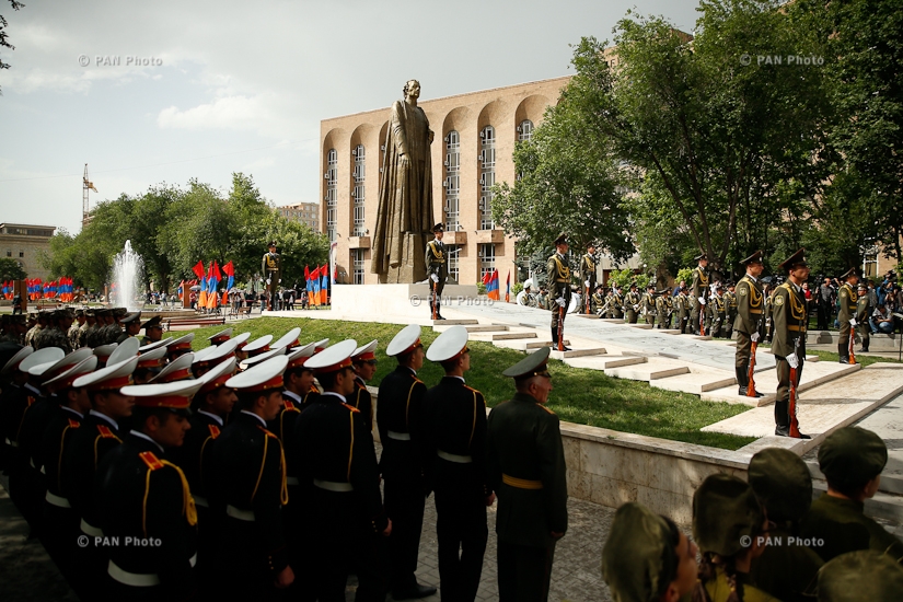 Opening of statue of Garegin Nzdeh in Yerevan