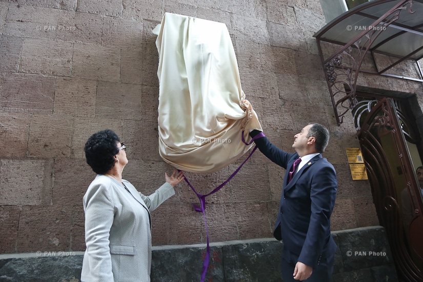 Церемония открытия памятника Мхитару Гошу