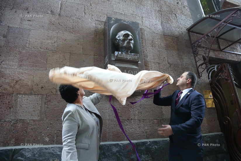 Unveiling bust of Mkhitar Gosh