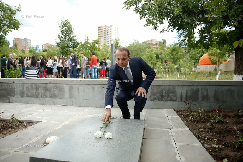  Открытие памятника героям, погибшим в ходе апрельской четырехдневной войны