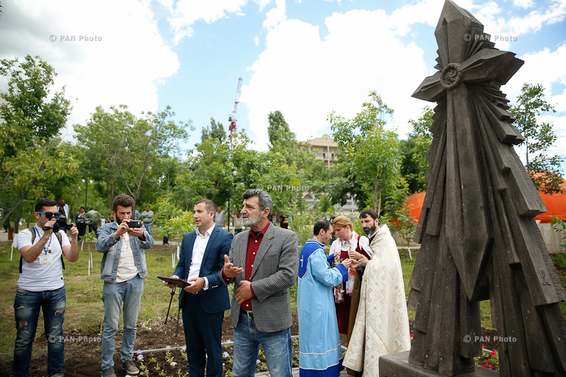 Monument to heroes of April war unveiled in Yerevan