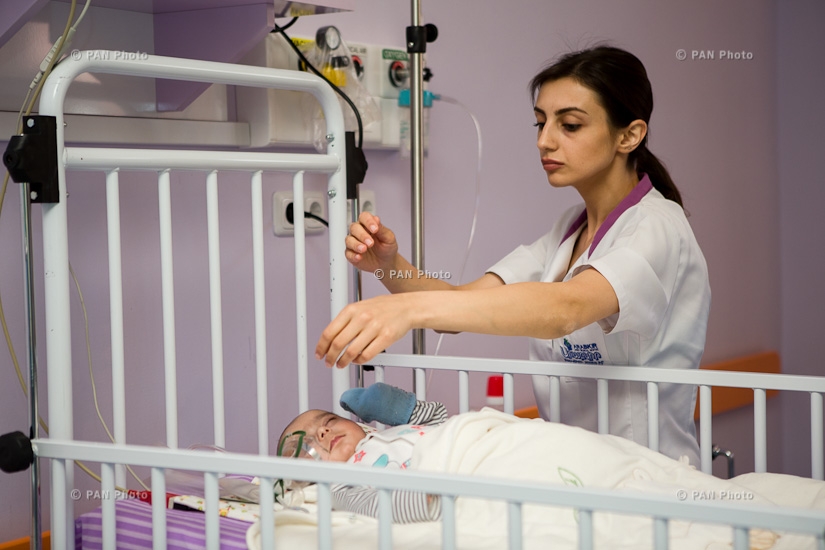 Armenian Health Minister Armen Muradyan visits Arabkir Medical Center on the occasion of International Children's Day