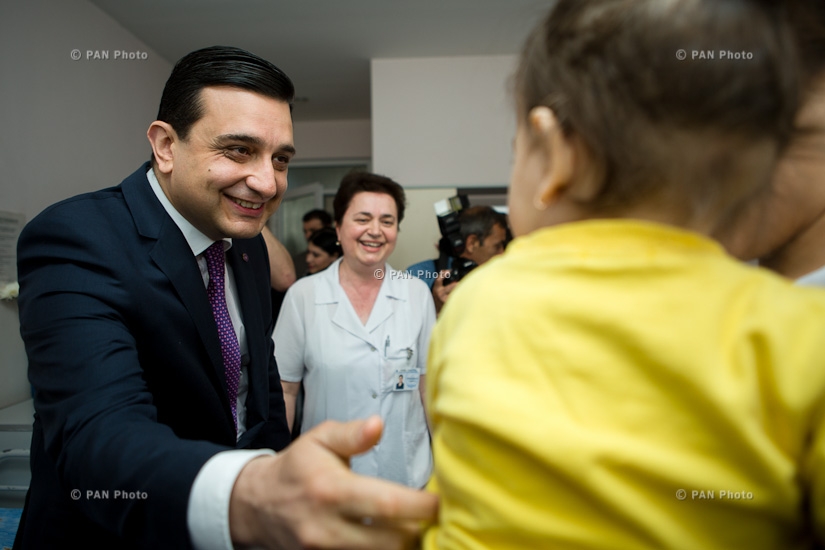 Armenian Health Minister Armen Muradyan visits Arabkir Medical Center on the occasion of International Children's Day