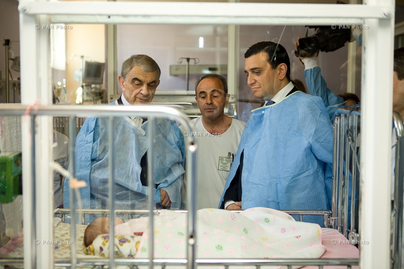 Առողջապահության նախարար Արմեն Մուրադյանը Երեխաների պաշտպանության միջազգային օրվա կապակցությամբ այցելել է «Արաբկիր» բժշկական համալիր