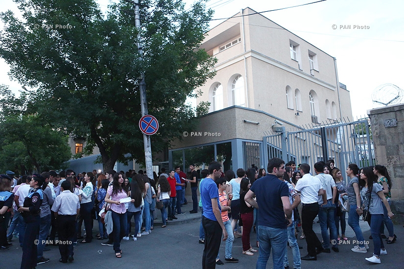 В Ереване перед посольством Германии прошла акция благодарности