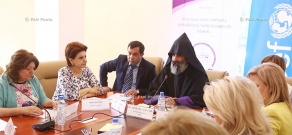 Круглый стол на тему '' Общая оценка альтернативного ухода за детьми, поддержки семьи и инклюзивного образования услуг в Армении 