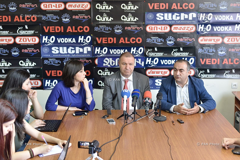 Press conference of Heritage party MP Tevan Poghosyan and Prosperous Armenia Party MP Mikael Melkumyan