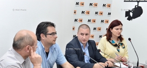 Пресс-конференция председателя Армянского института по международным вопросам и вопросам безопасности Степана Сафаряна, члена движения «Вставай, Армения» Андреаса Гукасяна и эксперта по правовым вопросам Габриела Балаяна