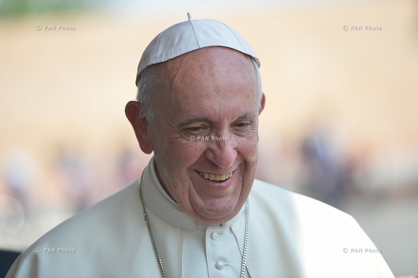 Папа Римский Франциск прибыл в Армению