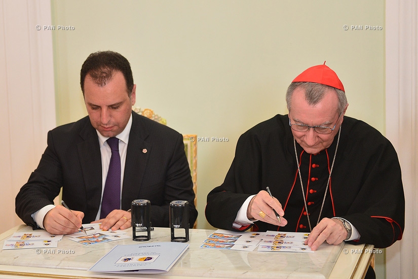 В Ереване состоялась церемония гашения почтовых марок по случаю визита Папы Римского в Армению