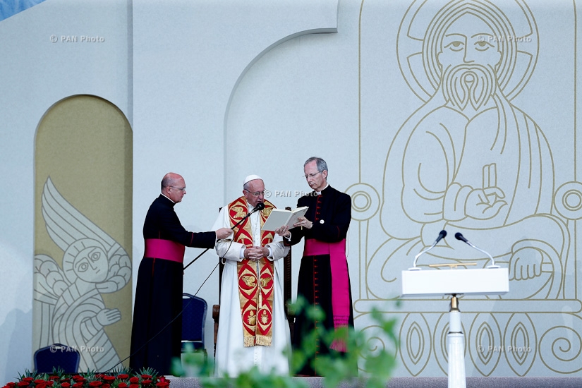 Հռոմի պապ Ֆրանցիսկոսն ու կաթողիկոս Գարեգին Բ-ն էկումենիկ արարողություն ու Խաղաղության աղոթք են անցկացրել Հանրապետության հրապարակում 