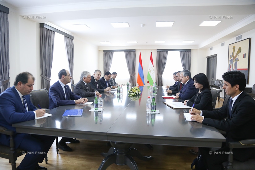 Расширенное заседание министра иностранных дел Армении Эдварда Налбандяна и министра иностранных дел Таджикистана Сироджиддина Аслова