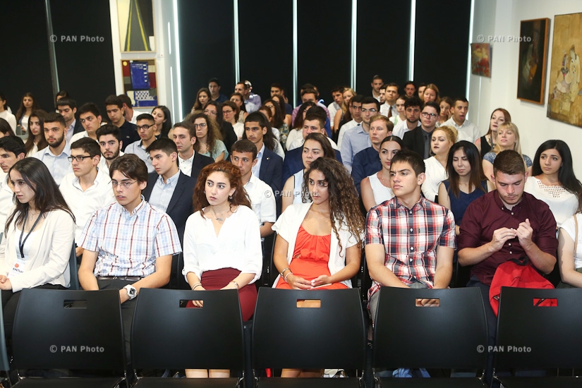 Հայաստանի Եվրոպական երիտասարդական պառլամենտի (ԵԵՊ) միջազգային ֆորումի պաշտոնական բացման արարողությունը