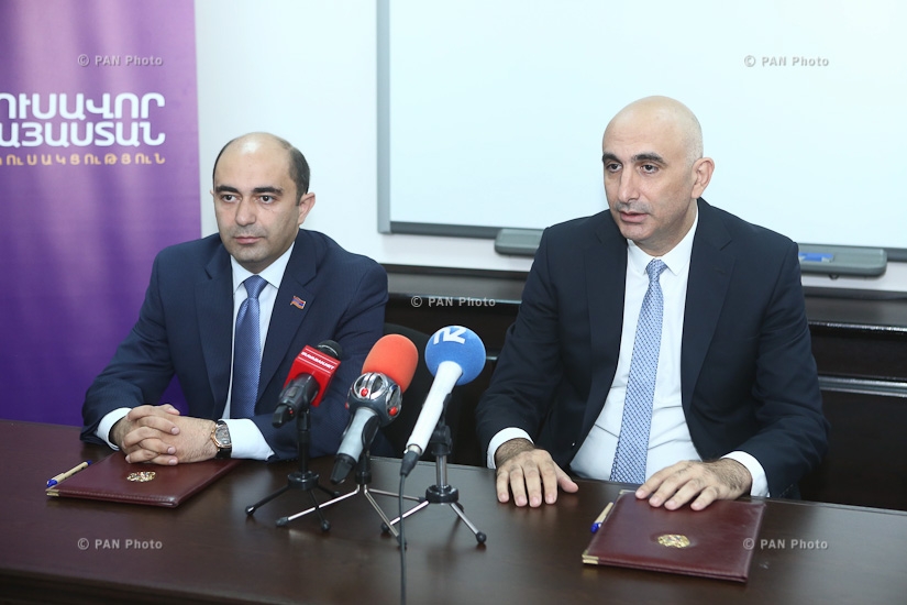  CSO Anti-Corruption Coalition of Armenia and Bright Armenia party sign a memorandum of cooperation 