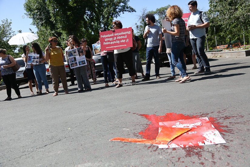 В Ереване состоялась акция протеста коалиции «Против насилия над женщинами»