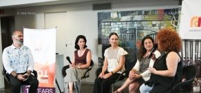Briefing by Zulal a cappella folk trio