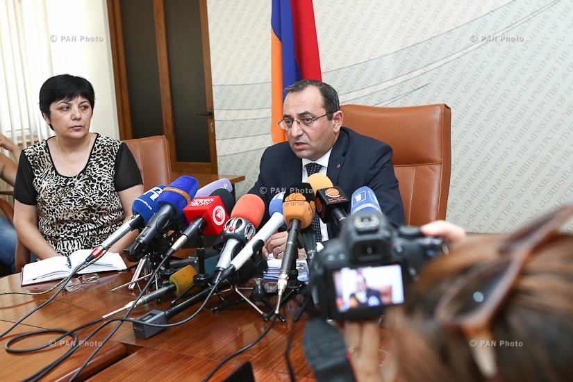 Press conference by Armenia's Economy Minister Artsvik Minasyan