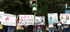 Акция в поддержку вооруженной группы, захватившей здание полка ППС полиции РА в Эребуни: День 4