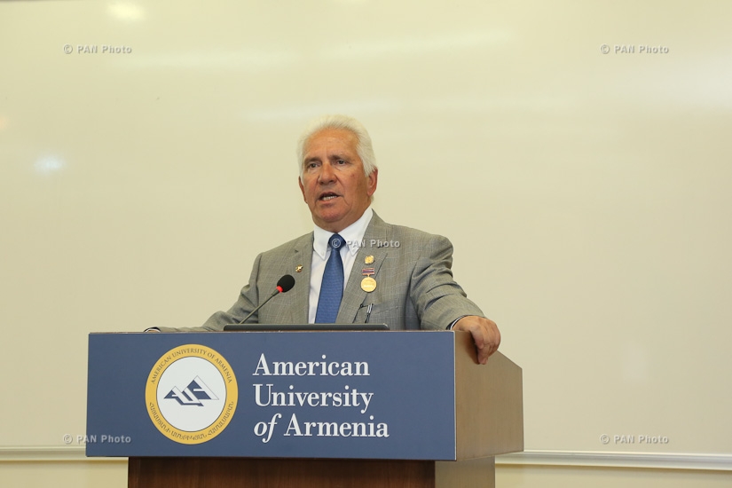  ԱՄՆ Կոնգրեսի ներկայացուցիչների պալատի անդամ Ջիմ Կոստայի դասախոսությունը  Հայաստանի ամերիկյան համալսարանում