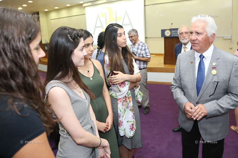 Член Палаты представителей Конгресса США Джим Коста провёл лекцию в Американском университете Армении