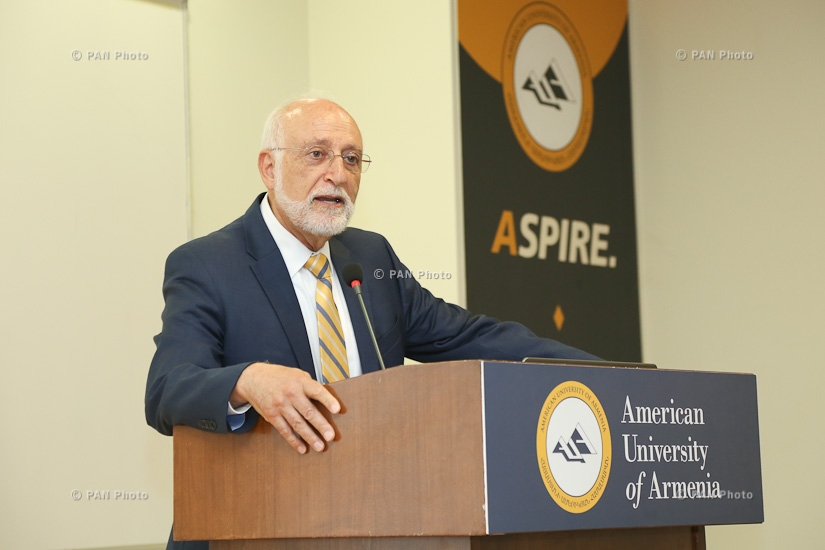 Член Палаты представителей Конгресса США Джим Коста провёл лекцию в Американском университете Армении