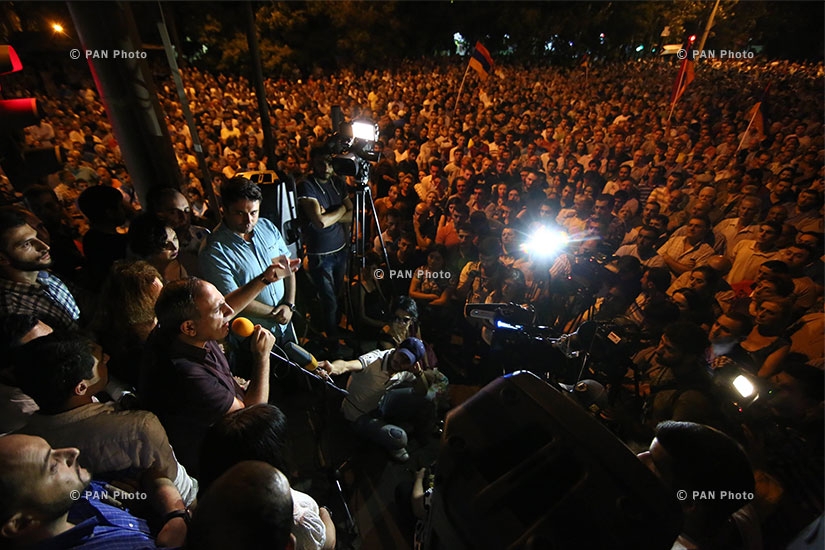 Protest action near Erebuni police HQ in Yerevan in support of armed group holding the department: Day 7