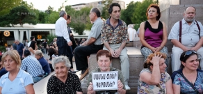 Митинг на площади Свободы в Ереване в поддержку вооруженной группы, захватившей здание полка ППС полиции РА в Эребуни: День 13