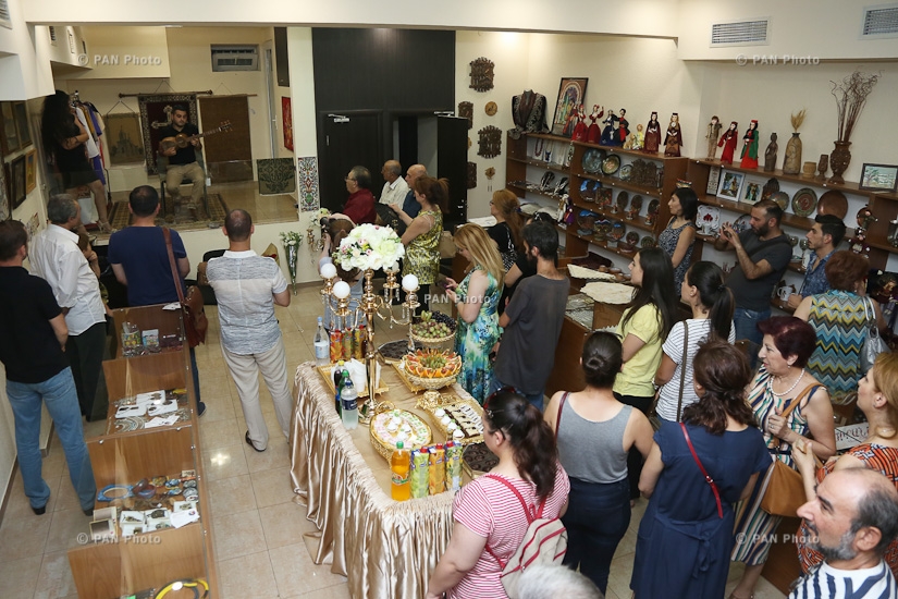 Церемония открытия магазина-галереи работ армянских мастеров