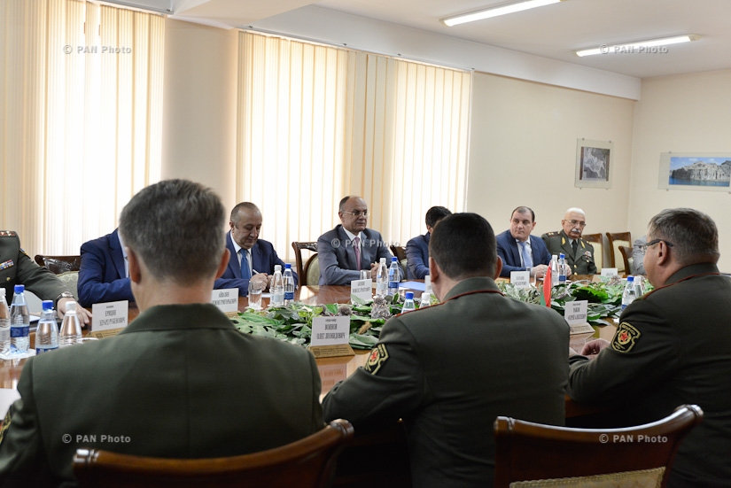 Расширенное заседание Белорусской делегации и руководства Министерства обороны Армении