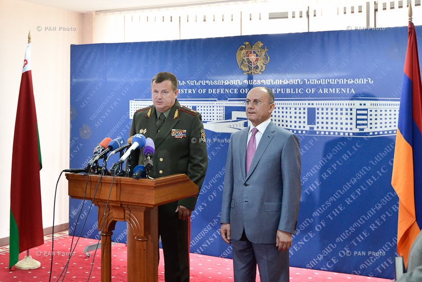 Press conference by  Defense Ministers of Armenia and Belarus Seyran Ohanyan and Andrei Ravkov
