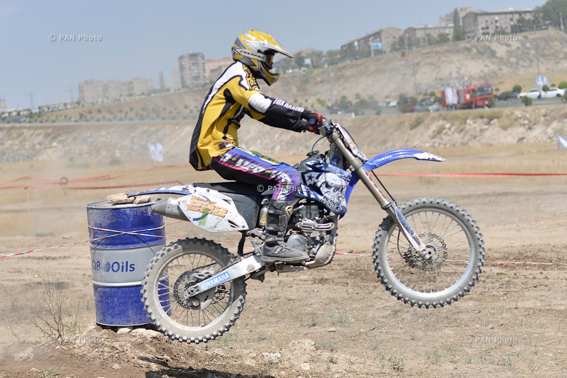 Speedy Yerevan: Motocross and kart race tournament