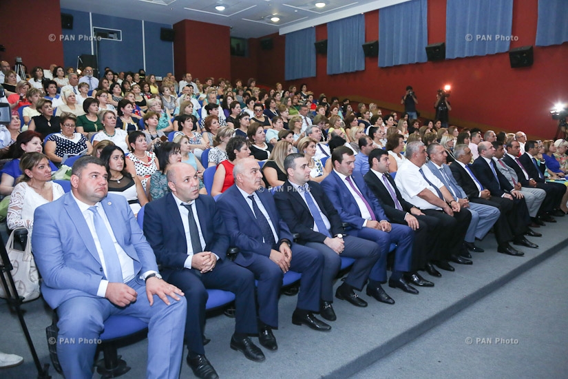 Armenian Minister of Education and Science Levon Mkrtchyan held a meeting with the school principals