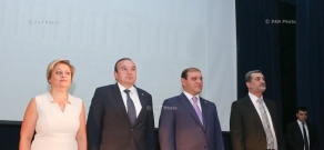  Министр образования и науки Армении Левон Мкртчян провел совещания с директорами школ