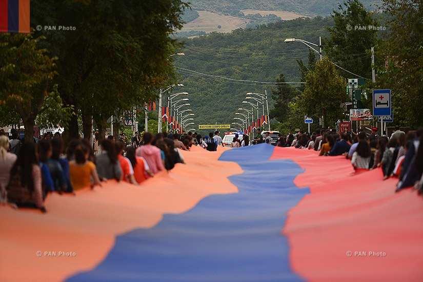 В Степанакерте прошли мероприятия, посвященные 25-летию провозглашения Республики Арцах