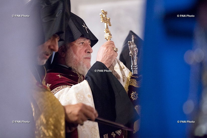 Catholicos of All Armenians Karekin II reads Prayers for the Republic of Armenia at Shushi's Ghazanchetsots Cathedral