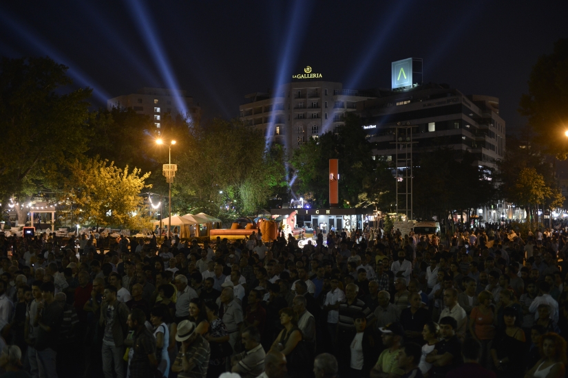 Митинг партии «Гражданский договор» на Площади свободы в Ереване