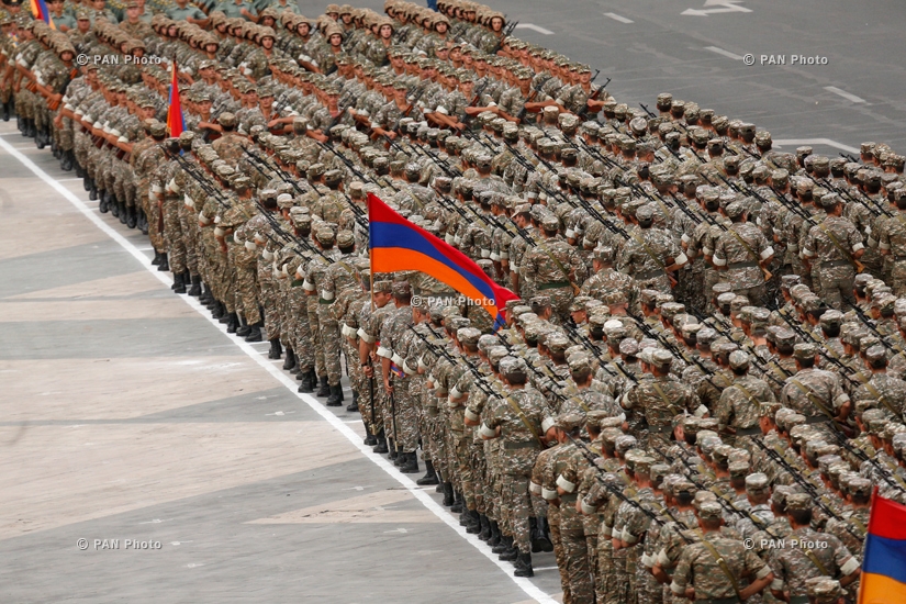 Подготовка к предстоящему параду в Ереване, посвященному 25-летию независимости Армении 