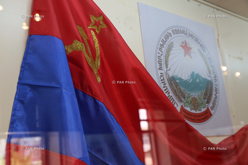 Выставка, посвященная 25-летию независимости Армении в Национальном архиве