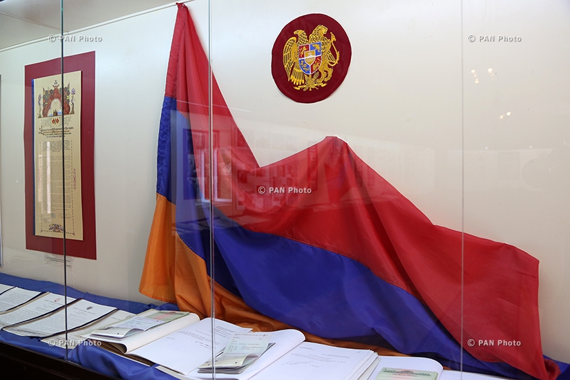 Exhibition on 25th anniversary Armenia's Independence at National Archive