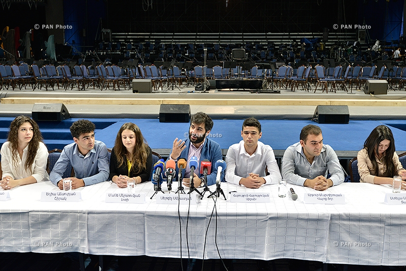 Press conference of conductor Sergey Smbatyan and members of Generation of Independence orchestra and choir 