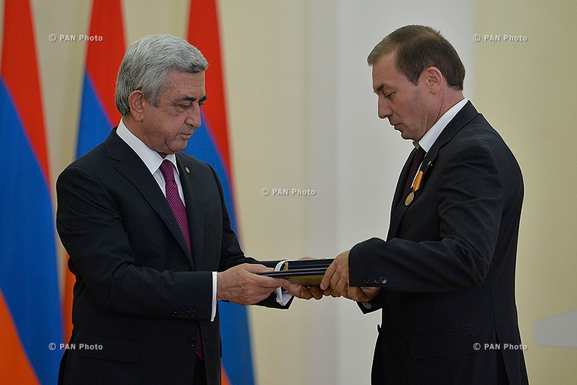 Awarding ceremony on 25th anniversary of independence at Presidential Palace