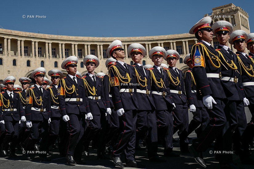 Հայաստանի Հանրապետության անկախության 25-ամյակին նվիրված տոնական զորահանդես