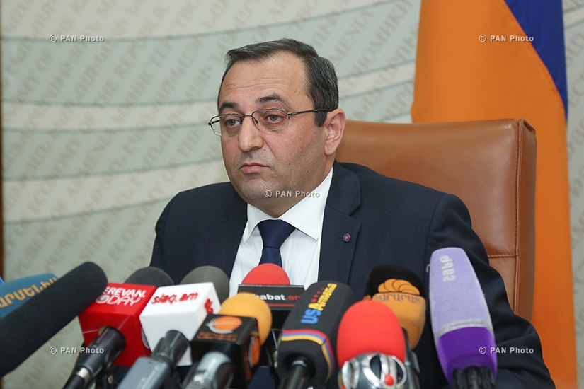 Пресс-конференция исполняющего обязанности министра экономики Армении Арцвика Минасяна
