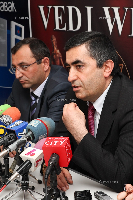 Press conference by Armen Rustamyan and Artsvik Minasyan