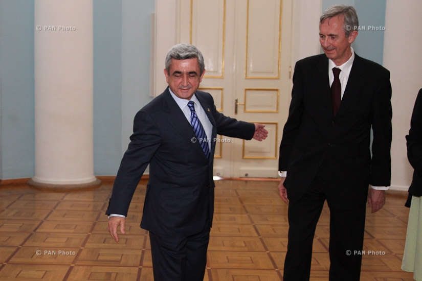 Newly appointed Ambassador of Norway Knut Houg presented his credentials to Armenian President Serzh Sargsyan