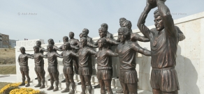  «Արարատ 73»-ին նվիրված ֆուտբոլային թիմի արձանախումբը «Հրազդան» մարզադատի հարևանությամբ