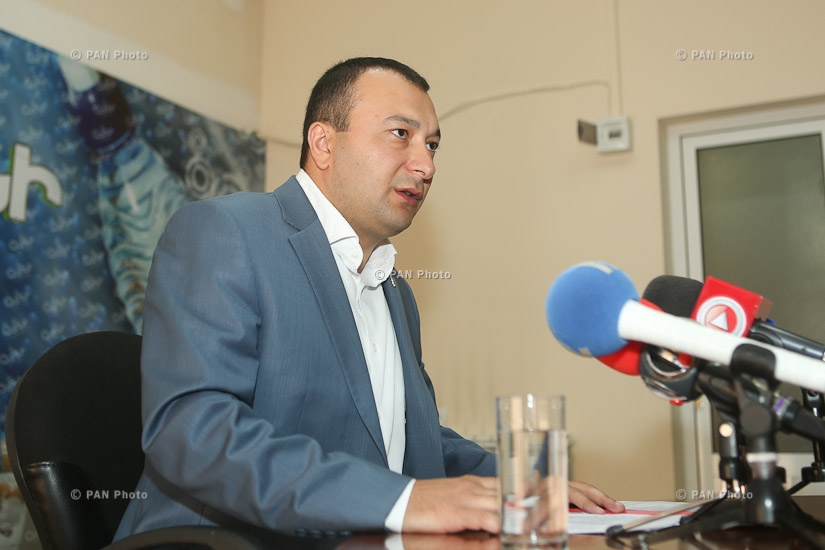 Press conference by secretary of Prosperous Armenia (PAP) parliamentary faction Vahe Enfiajyan