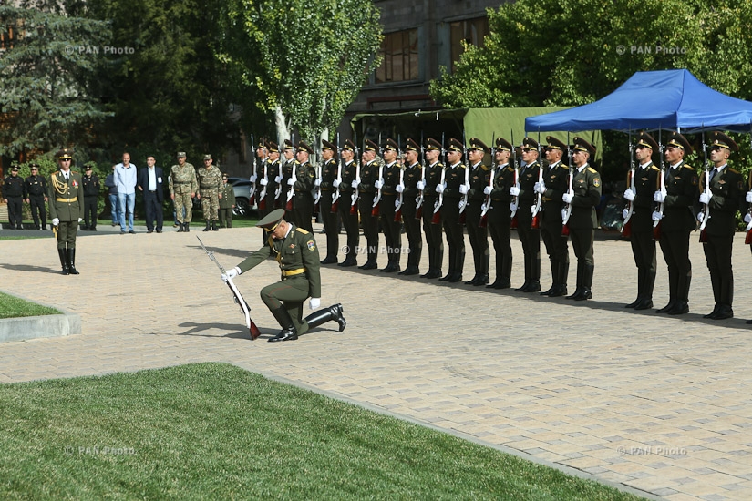 В Ереване состоялось открытие международной выставки вооружения и оборонных технологий ArmHiTec-2016 